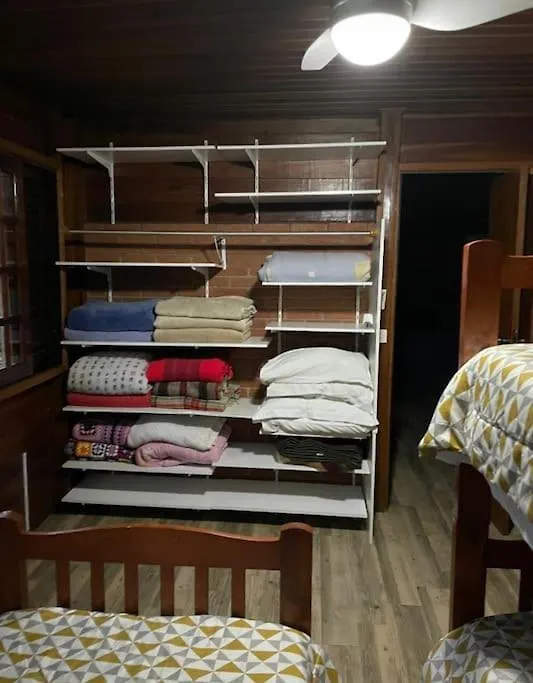 Quarto em Acomodações Particulares Chale Castelo Interlagos São Paulo Brasil